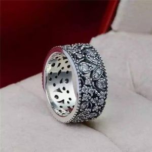 Pandora shimmering leaves ring size 6